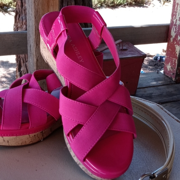 Laura Ashley Sandals - Picture 2 of 6